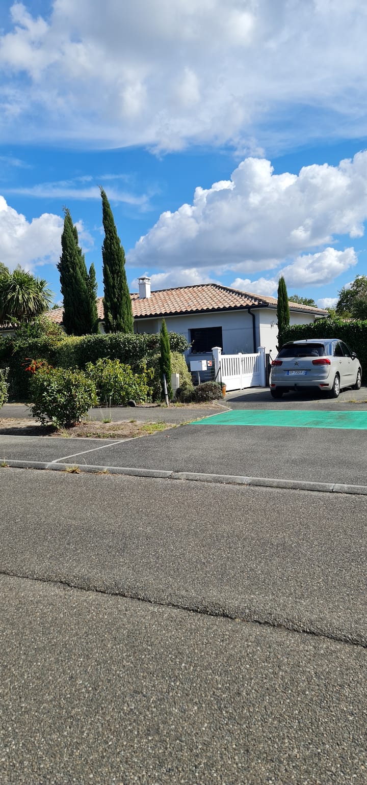 Jolie Villa Près Du Lac. - Sanguinet