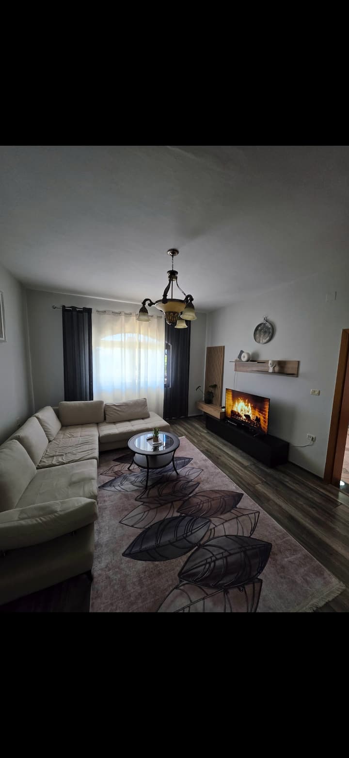Vibe Villa Airbnb - Shkodër