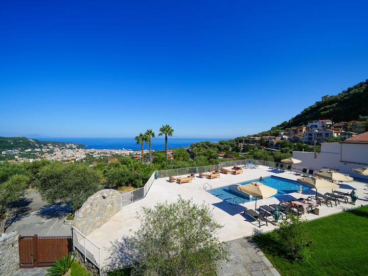 Villa Riggiola, Historic Villa With Sea Views - Sorrento, Italy