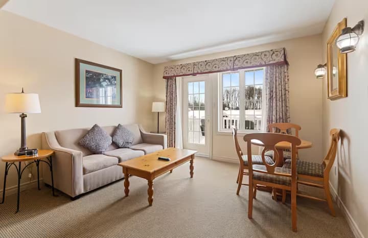 Luxury Horseshoe Valley • Hot Tub • Pool • Sauna - Horseshoe Valley, ON