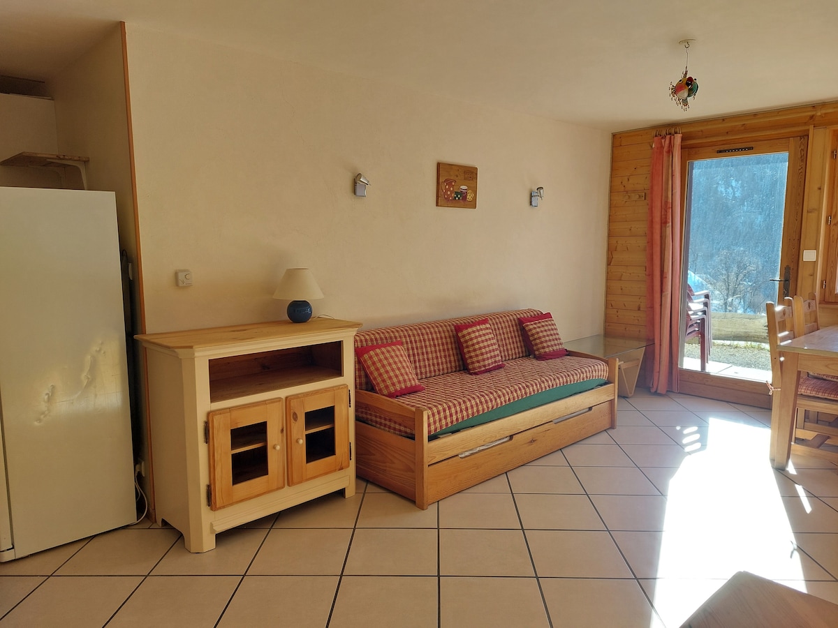 Popular Airbnb listing: Ski apartment for 4 people - La Marmotte - Paradiski in Peisey Nancroix