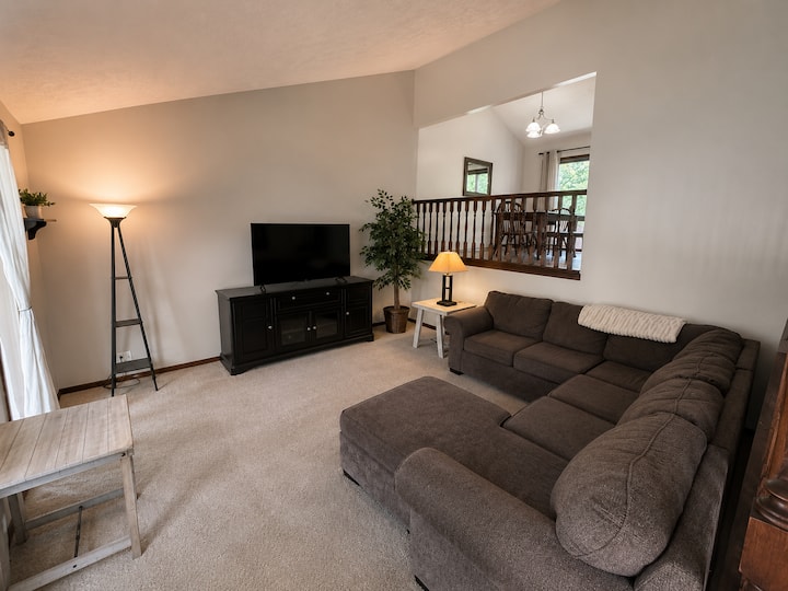 Cozy Forest Retreat - Bellevue, NE
