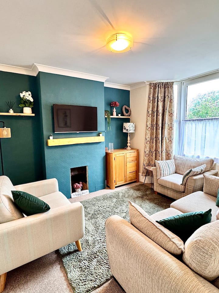 4-bed House In Central Rye | Parking & Garden - Camber Sands