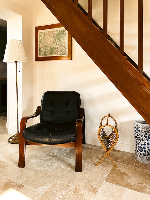Popular Airbnb listing: Le Petit Canada · Lakeside House · Morvan in Nièvre
