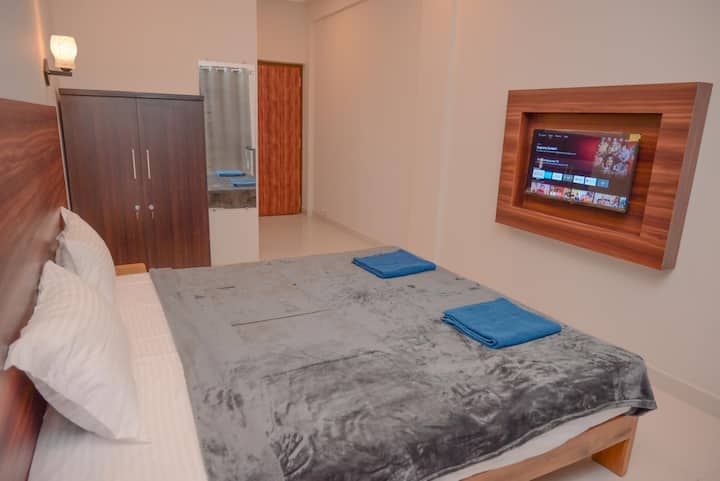 Bedroom 3 image 2