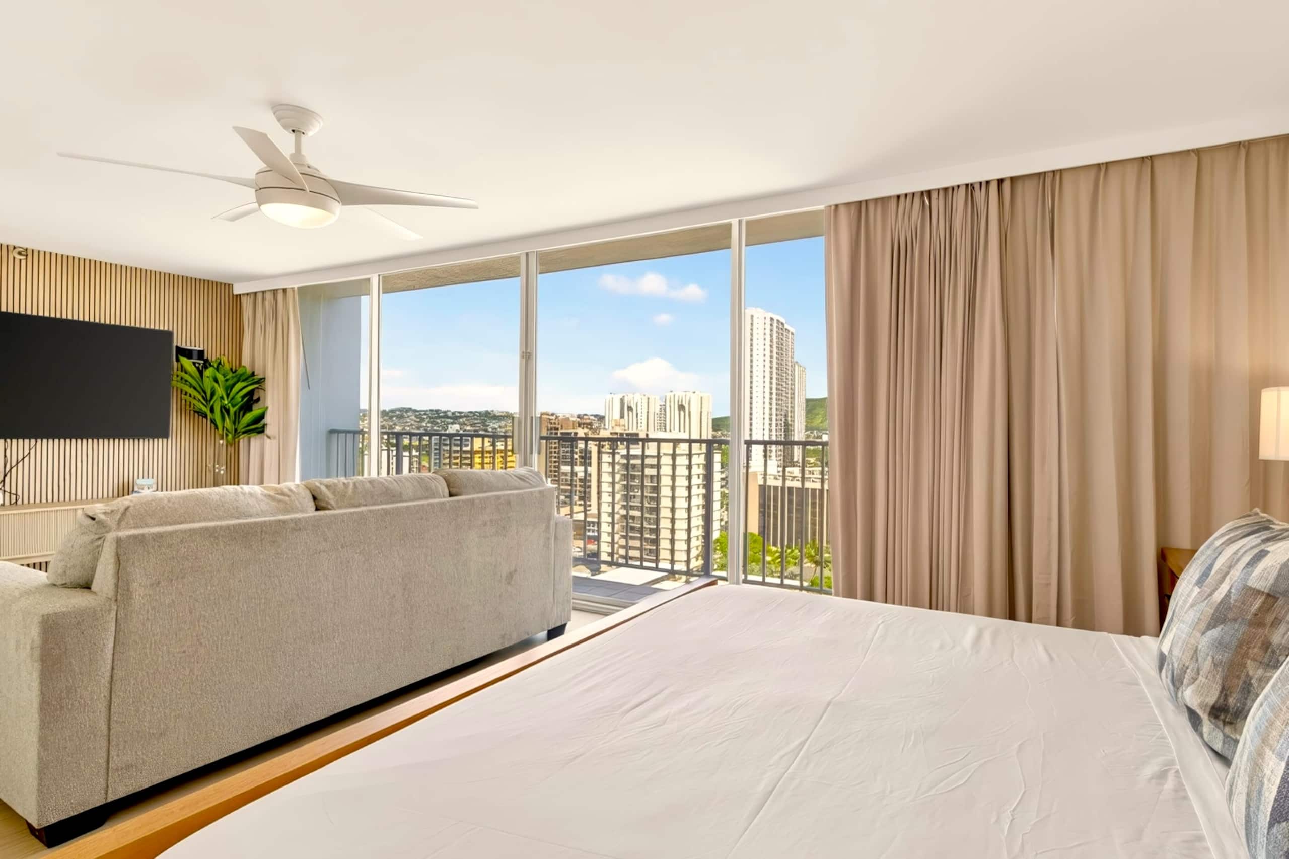 Condo in Honolulu · ★5.0 · Studio · 2 beds · 1 private bath - Image 8
