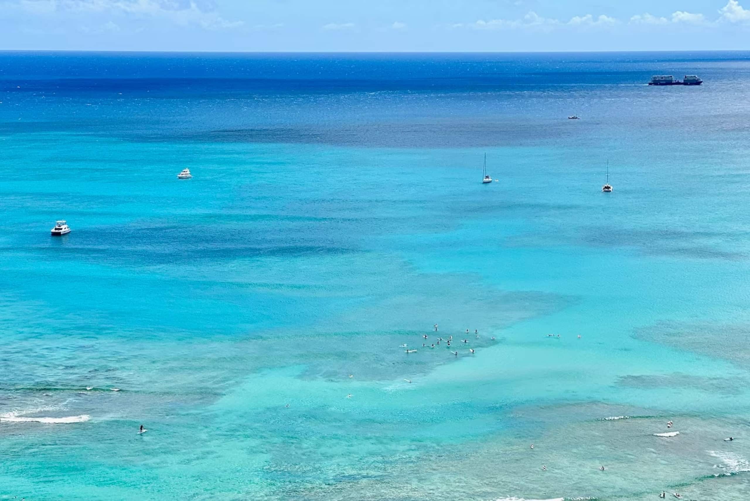 Condo in Honolulu · ★5.0 · Studio · 2 beds · 1 private bath - Image 36