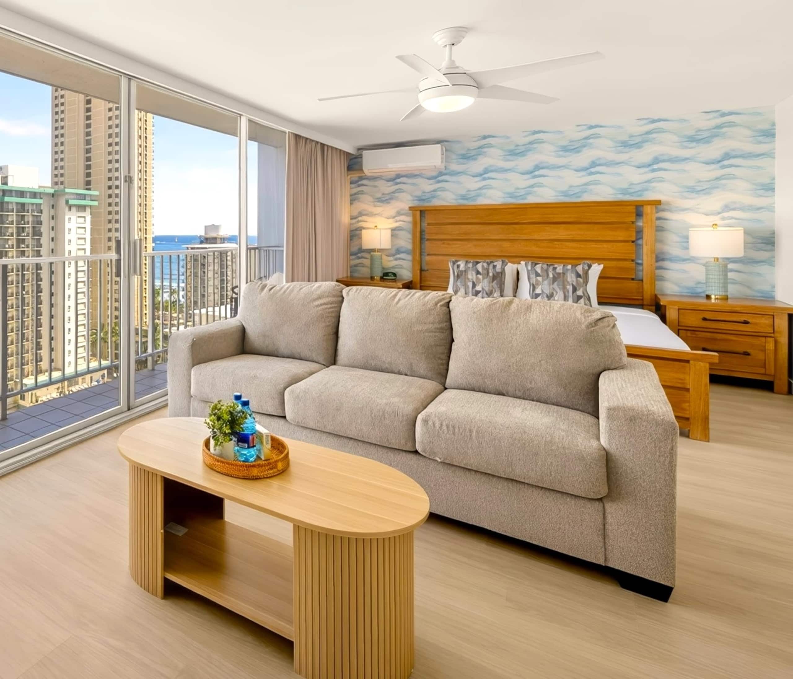 Condo in Honolulu · ★5.0 · Studio · 2 beds · 1 private bath - Image 1