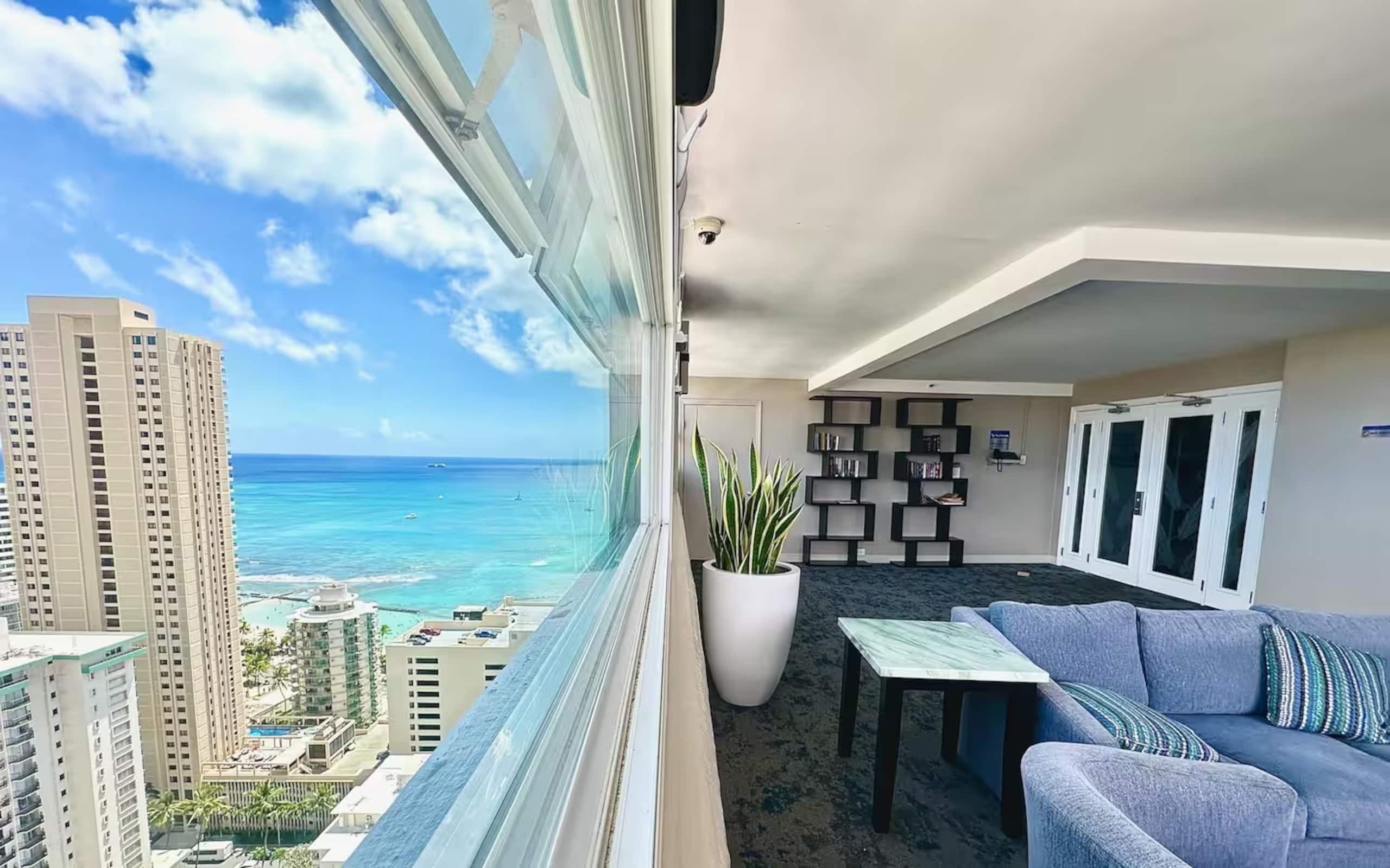 Condo in Honolulu · ★5.0 · Studio · 2 beds · 1 private bath - Image 43