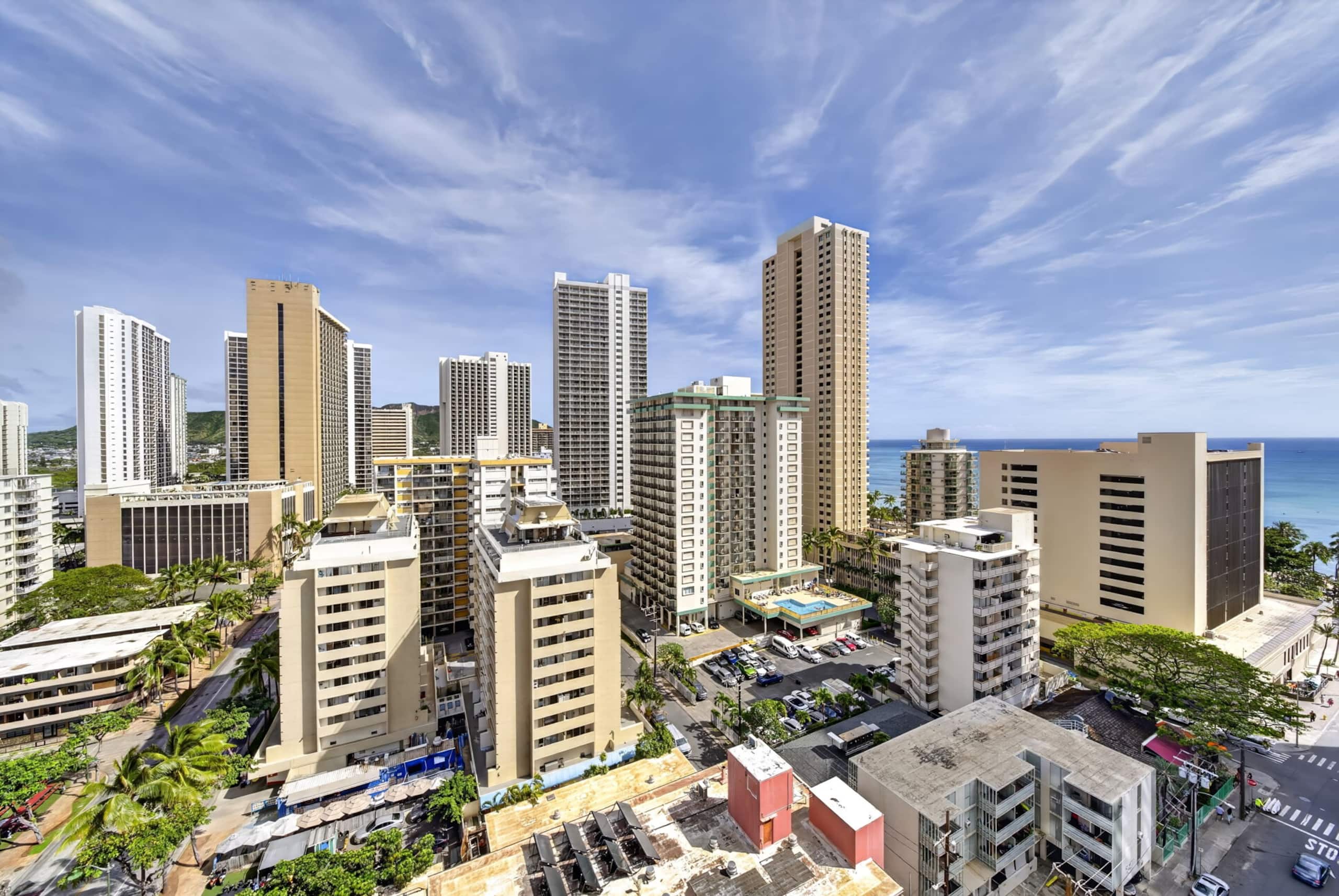 Condo in Honolulu · ★5.0 · Studio · 2 beds · 1 private bath - Image 22
