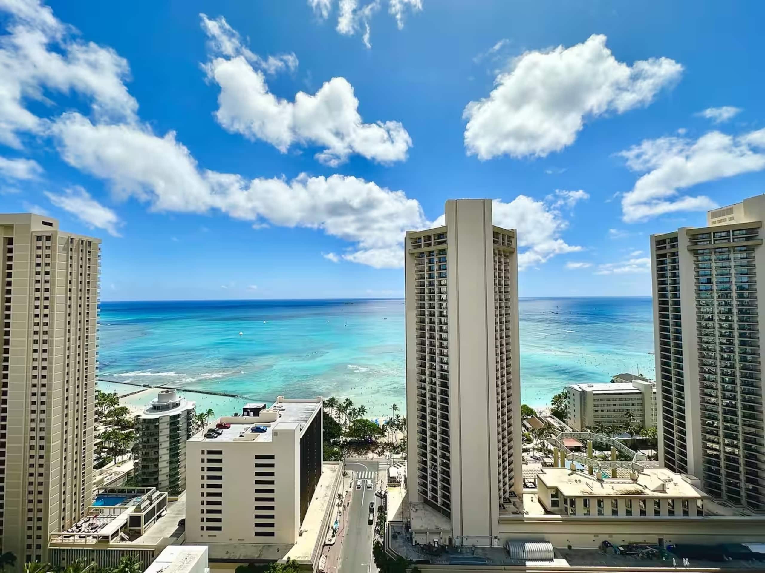 Condo in Honolulu · ★5.0 · Studio · 2 beds · 1 private bath - Image 29
