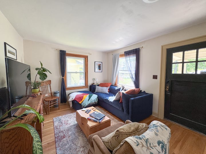 Brookside Bungalow - Kansas City, MO