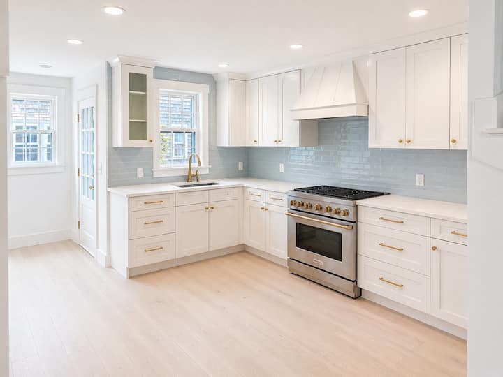 Naushop: Pool, Pickleball, Private Detached Office - Nantucket, MA