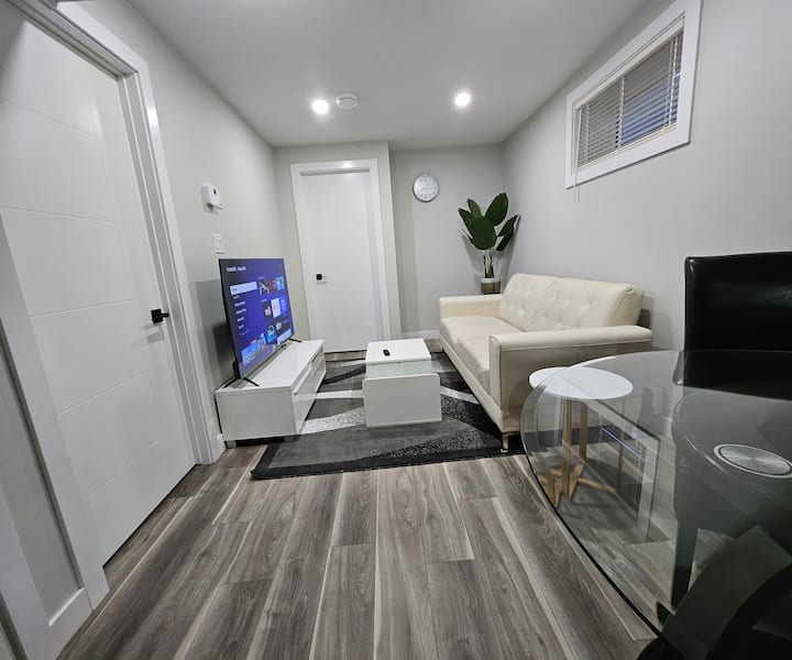 Bright & Modern Suite - Regina