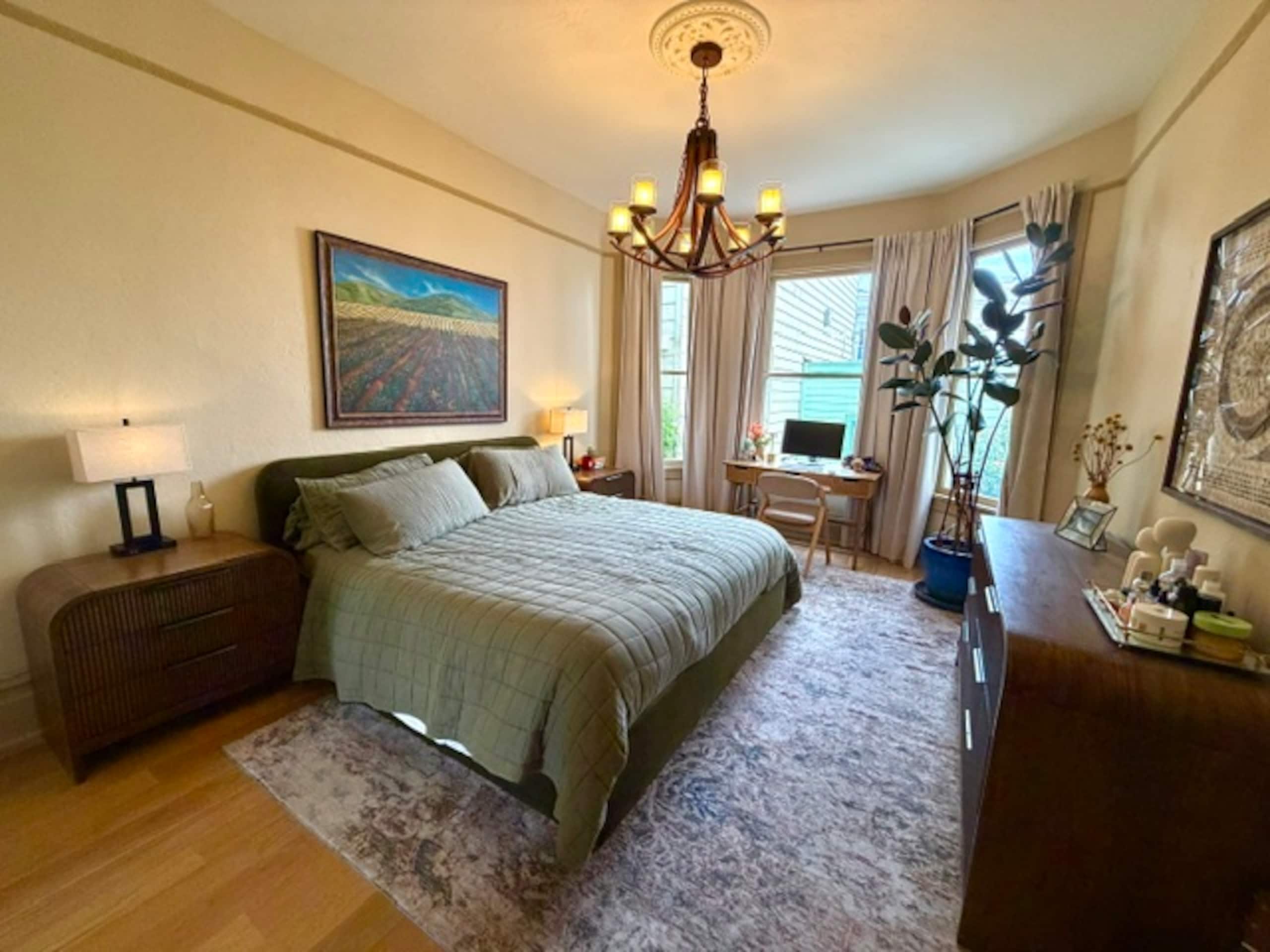 Home in San Francisco · ★5.0 · 2 bedrooms · 2 beds · 1 bath - Image 6