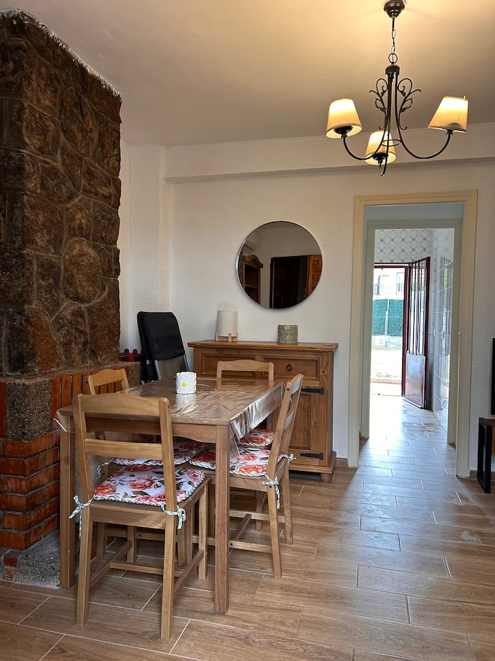 Casa Rural Con Jardín La Adrada - Sotillo de la Adrada