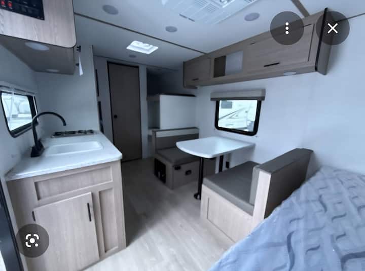 Airbnb-to-go. Where You Want, When You Want. - 그랜드포크스