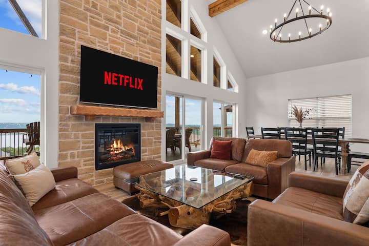 Front Row Lake Views, Pools, Thtr Room, Sleeps 24 - USA