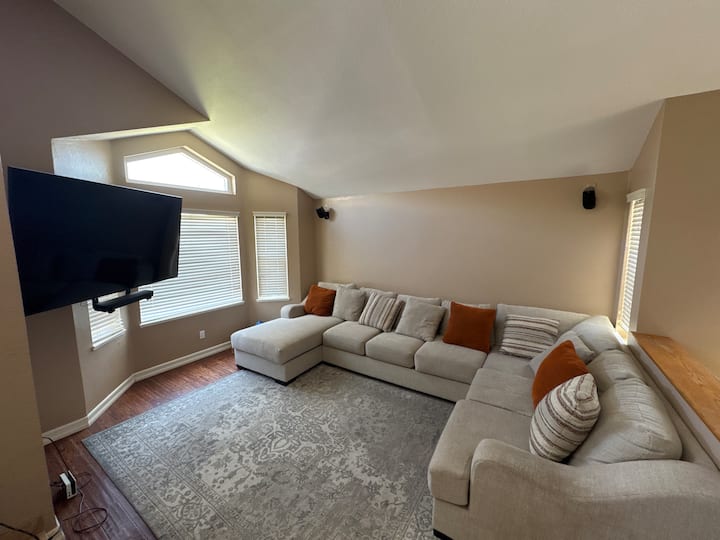 All World Cup Games House With Pool & Spa - Moreno Valley, CA