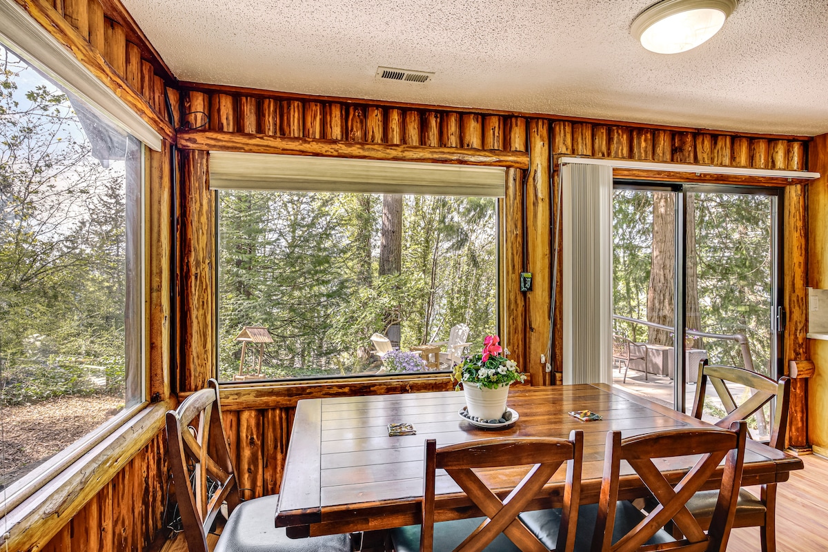 Henderson Bay Historic Log Cabin photo 7