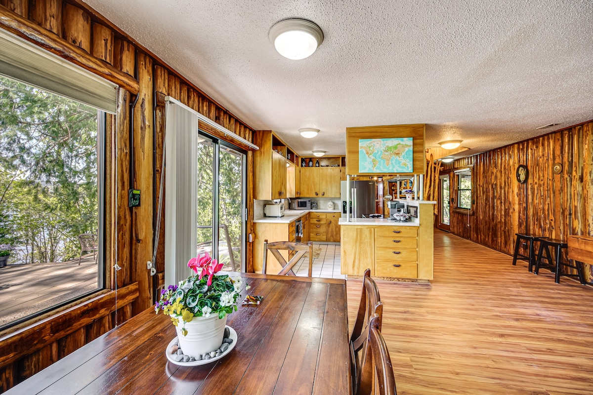 Henderson Bay Historic Log Cabin photo 20