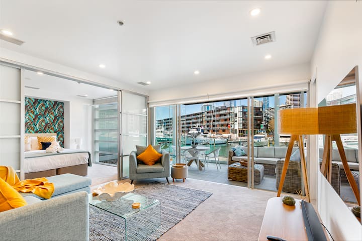 Luxury 2-bed Marina Apartment Pool, Spa & Gym - Auckland