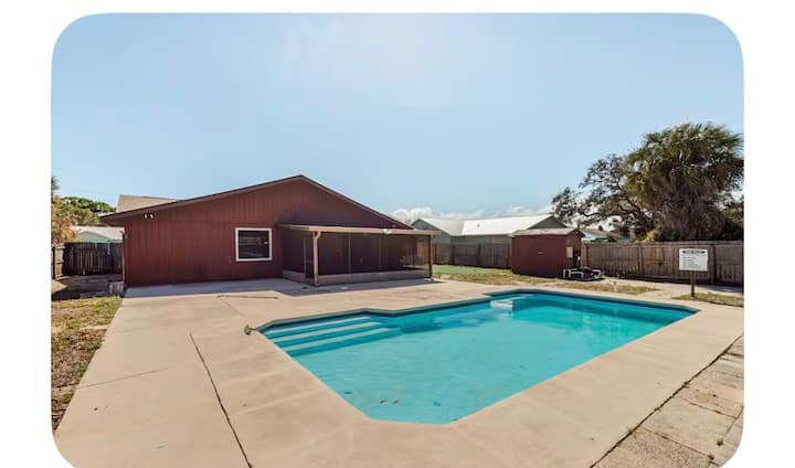 Modern Home With Private Pool Close To Beach - Melbourne, FL