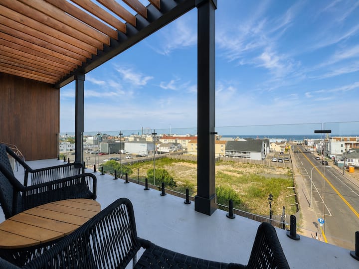 Ocean Facing Condo 3br 2.5ba Pool | Gym | Rooftop - Seaside Heights, NJ