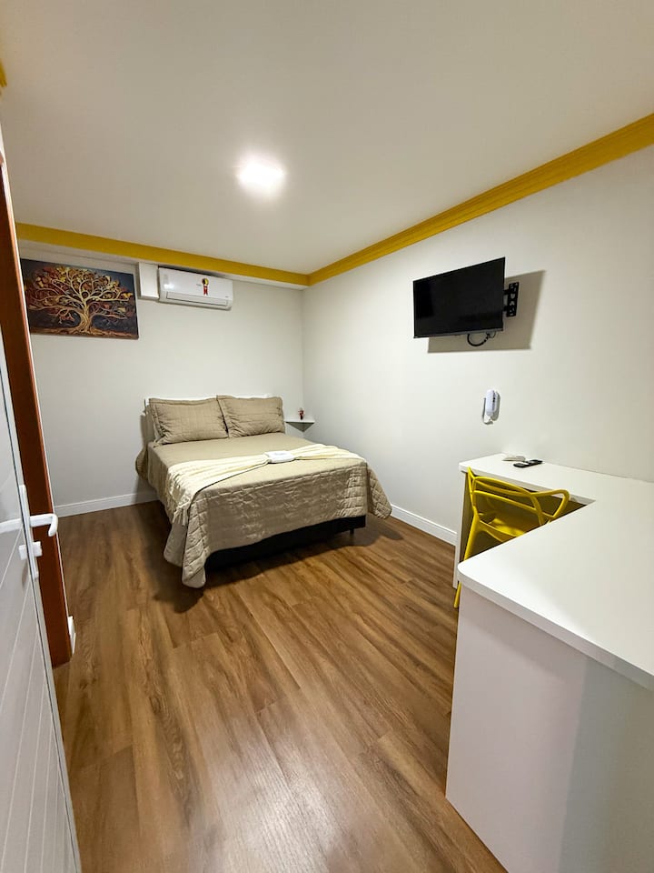 Suite 3 Térreo/ Piscina/ Ar Cond/ 12min De S.negra - Amparo