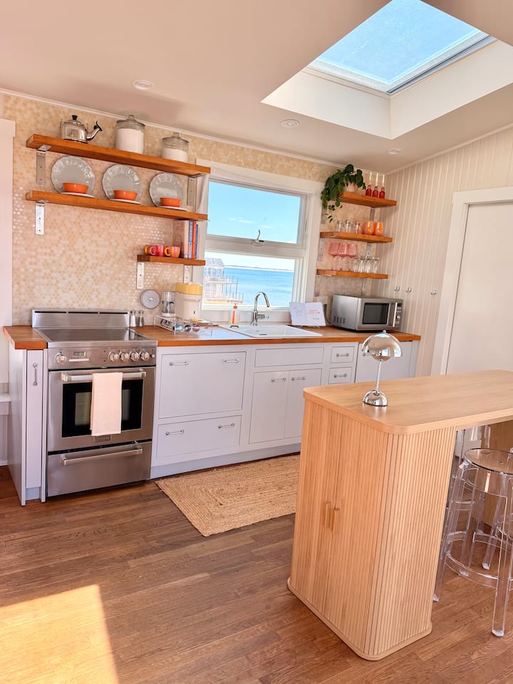 Beachfront Boutique Studio - Provincetown