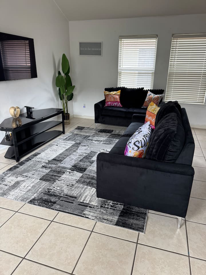 Cozy Spacious Hideaway Near Nrg Houston Stadium! - Missouri City, TX