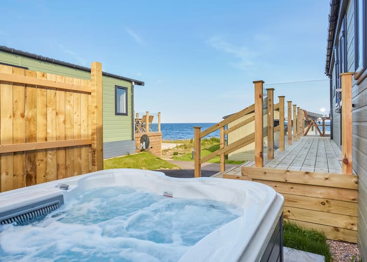 Signature Lodge 3 Bedroom Hot Tub (Pet Friendly) - Crail
