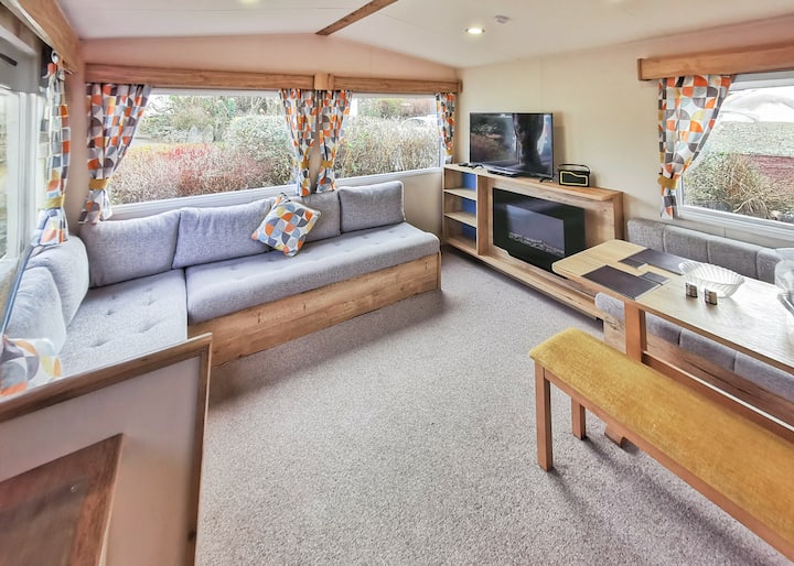 Gold Plus 3 Sleeps 6 - New Quay