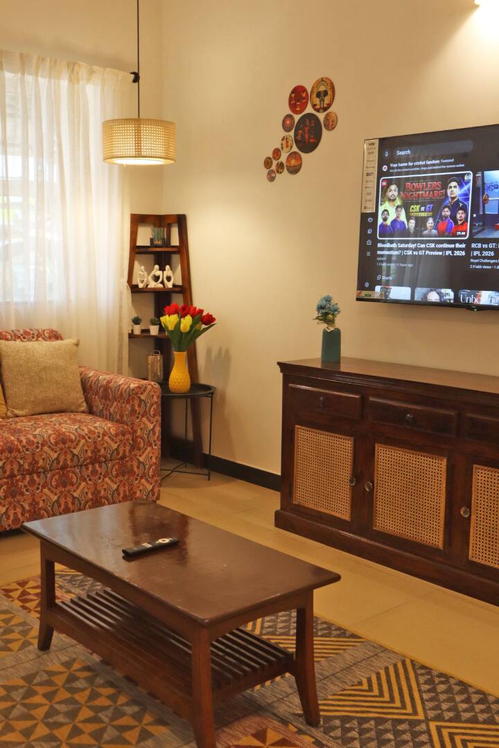 Living room image 2
