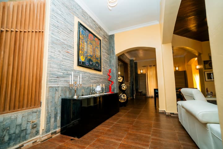 Rebero:7br Hilltop Villa With Pool - Rwanda