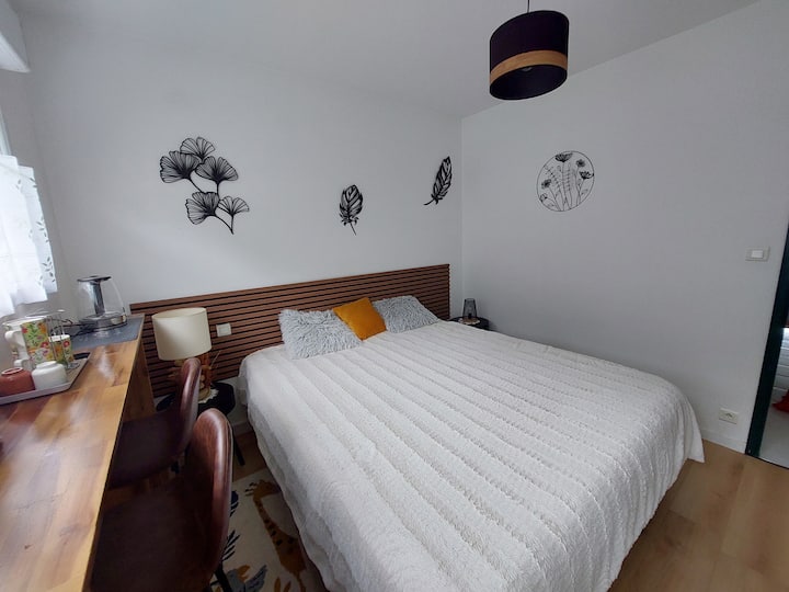 Chambre En Logement Partagé
Proche Commerces Parc - Lannion