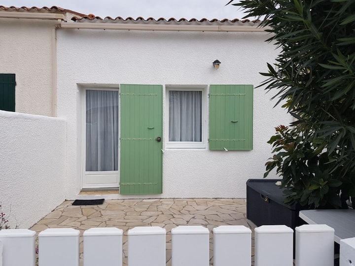Maisonnette Située à 200m De La Plage - Île d'Oléron