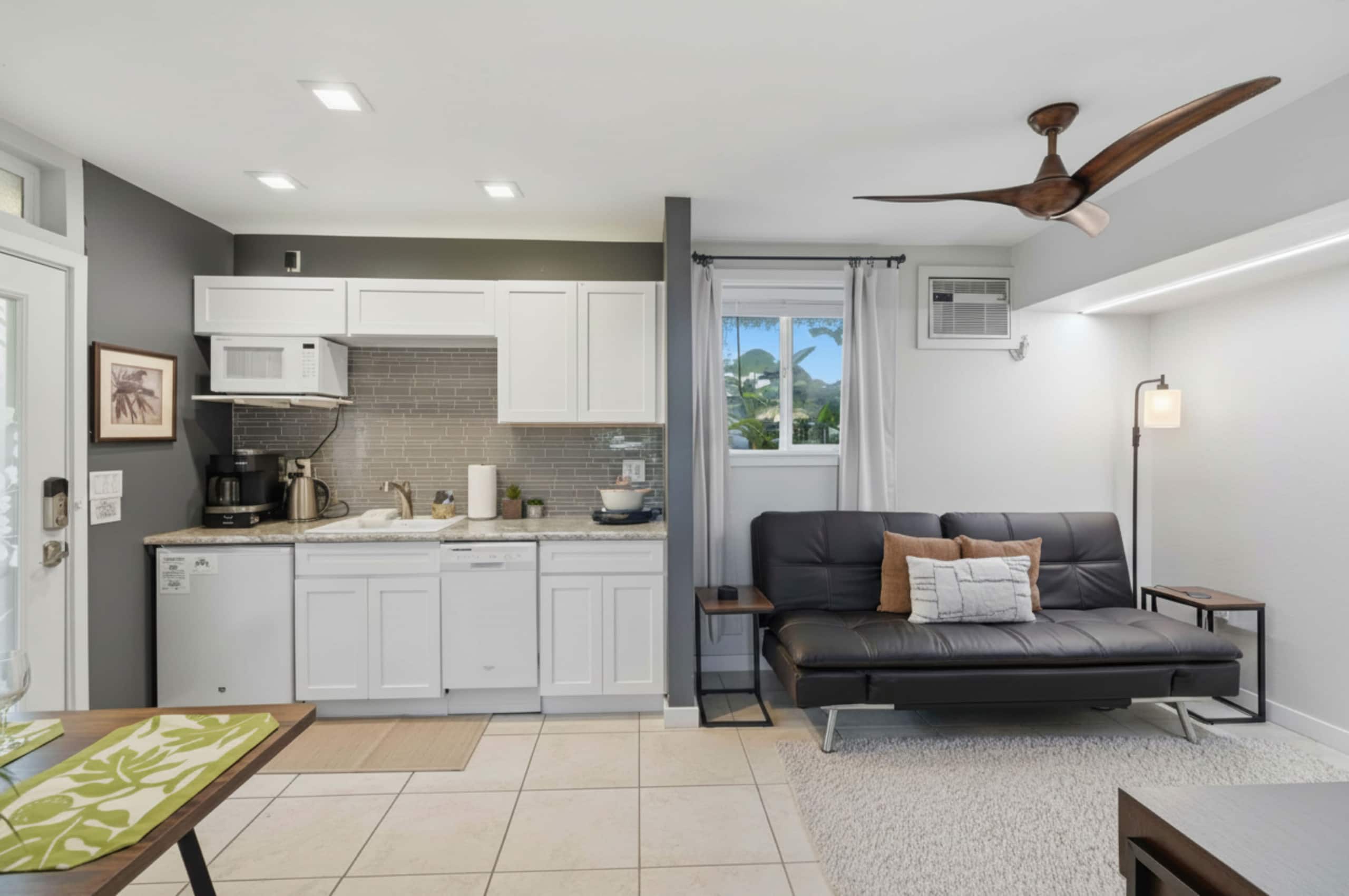 Guesthouse in Kailua-Kona · ★5.0 · Studio · 2 beds · 1 private bath - Image 3
