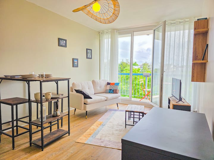 Le Boston • Balcon, Central & Parking Privé - Langueux