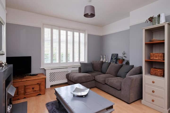 Quaint Cottage Near Beach, Harbour And Shops. - Herne Bay