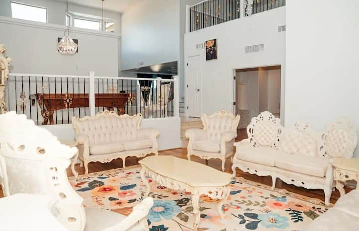 Sleeps 15 | 5br Buckeye Home + Pool Table - Buckeye, AZ