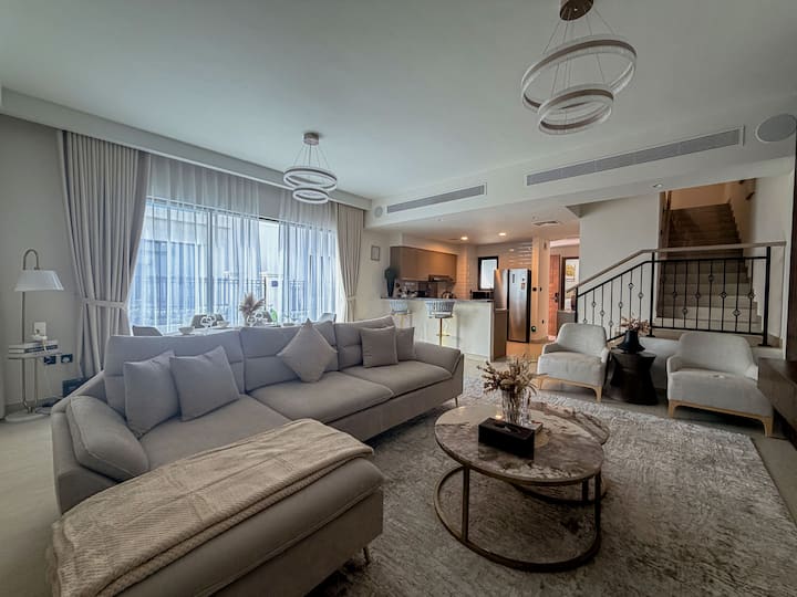 Spacious Mediterranean 5br Townhouse @Damac Lagoon - Dubai
