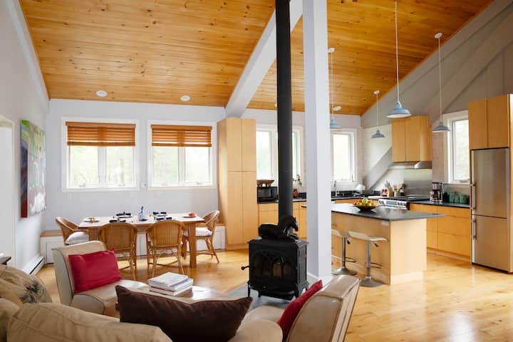Peaceful Horse Farm
Loft Apartment - New Paltz, NY