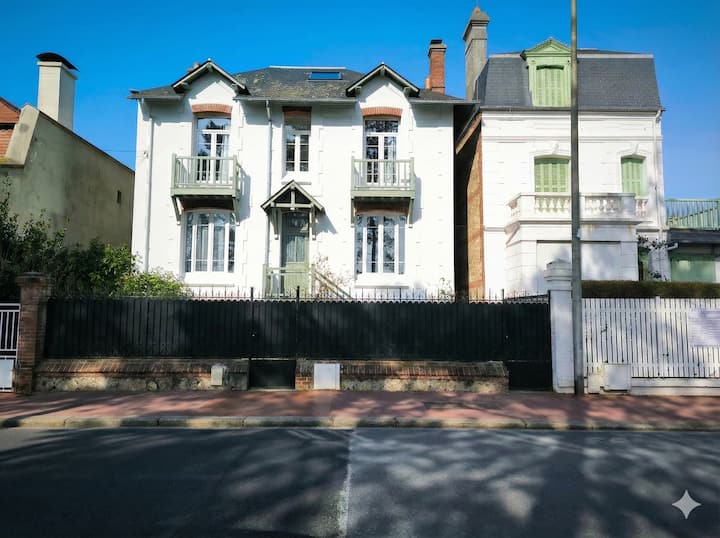 Villa Deauvillaise 175m² Le Luxe Du "Tout à Pied" - Trouville-sur-Mer