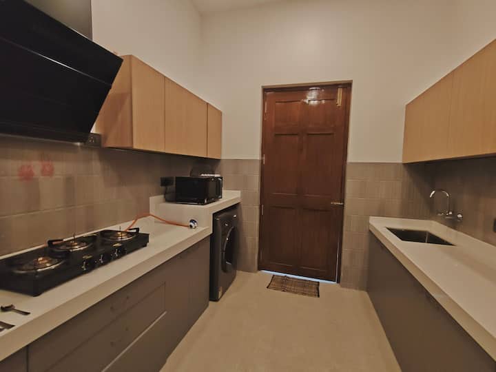 Premium Lake View Villa - Karjat