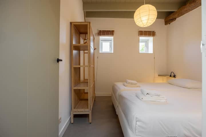 Holiday Home For 8 In Oostkapelle | Oranjezonweg 7 - Domburg