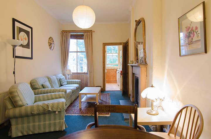 Elegant 4-bed Home Near Edinburgh City Centre - 에든버러