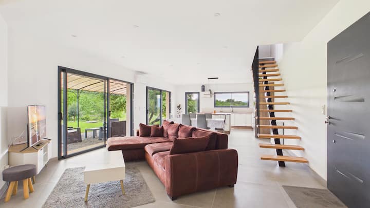 Villa 6 Pers Piscine Privée Et Vue Panoramique - Labeaume