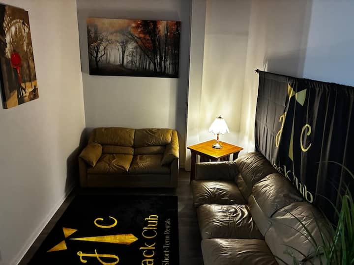 Cozy 3br Schenectady Home | Sleeps 6 | Pets Ok - Rotterdam, NY