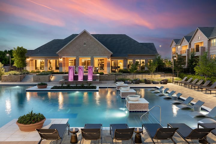 2br | Resort Pool | Gated Community - Irving, TX